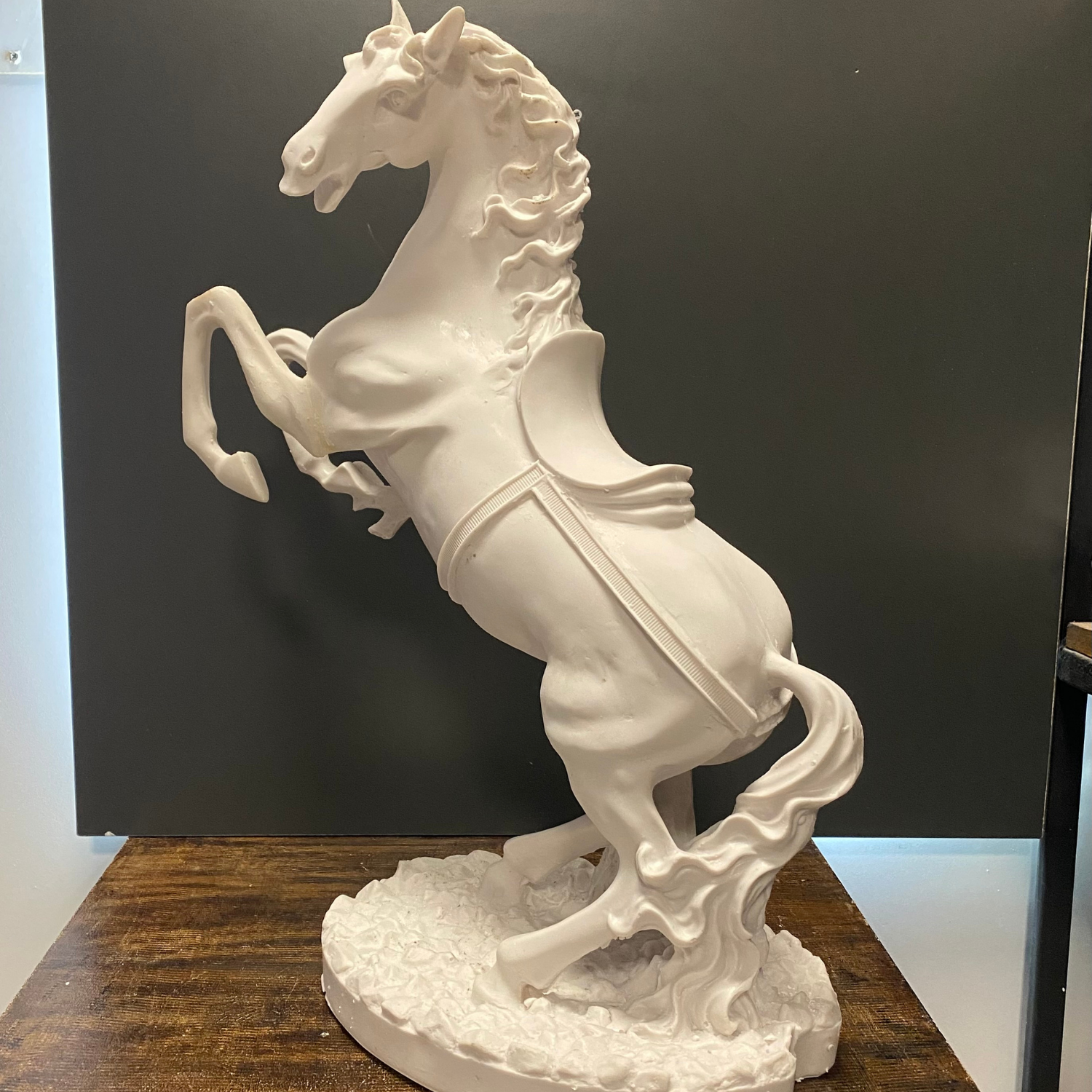 Büyük Şahlanan At