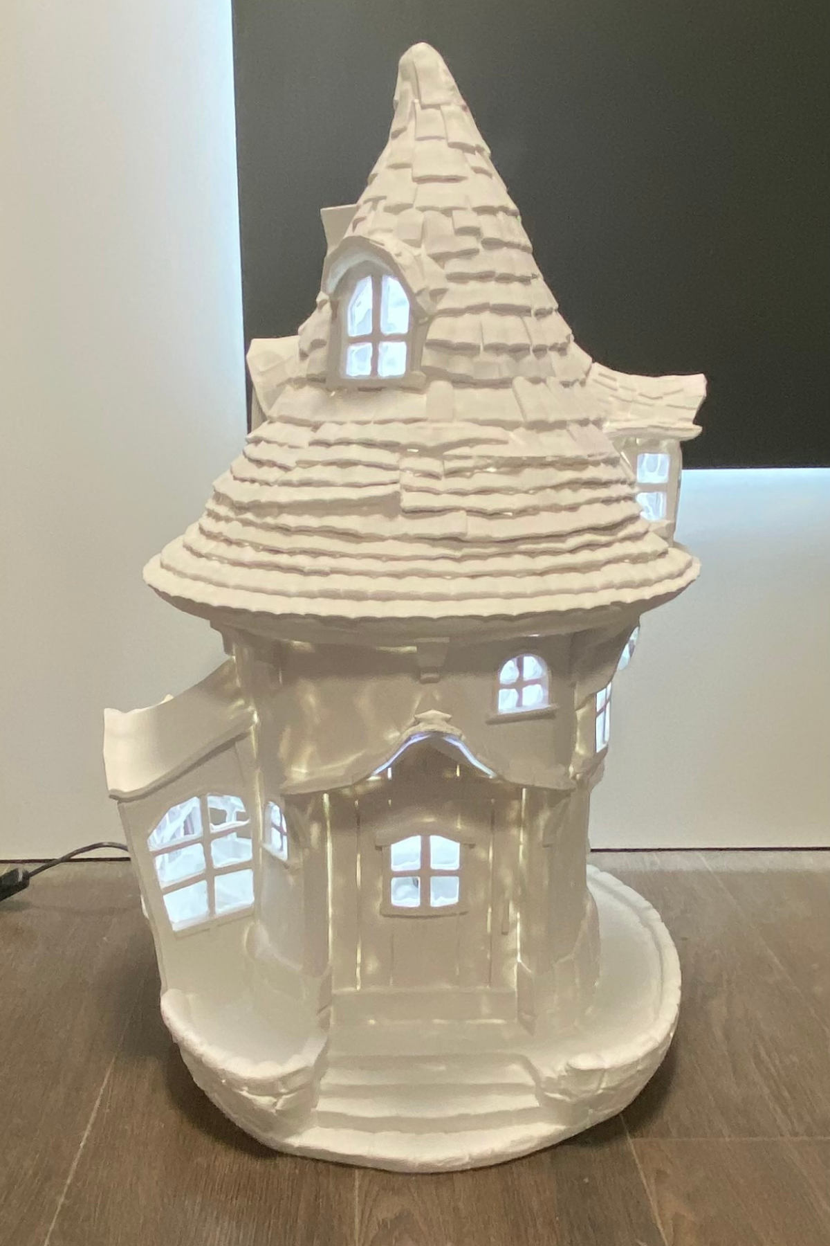 Işıklı Büyük Masal Ev