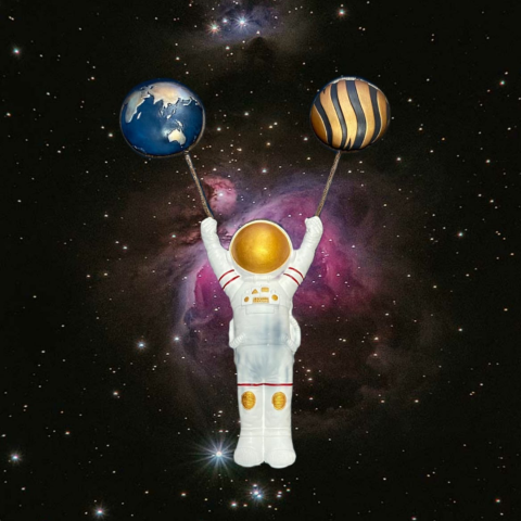 Aya Tutunan Astronot  Duvar Dekoru