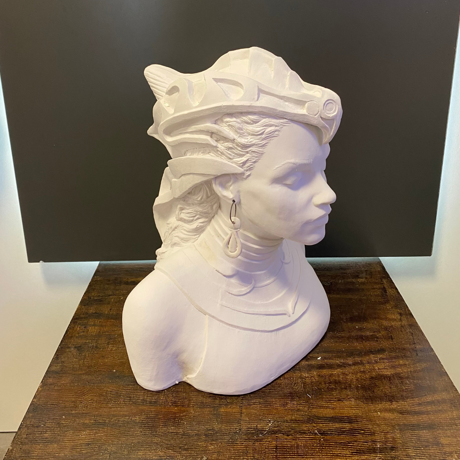 Su Perisi Dryope Büst