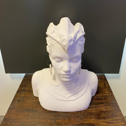 Su Perisi Dryope Büst