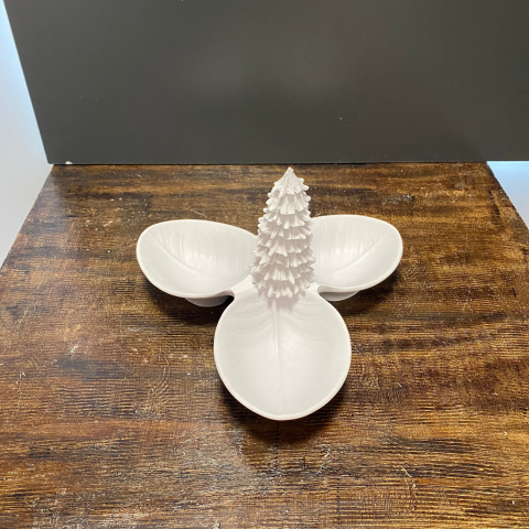 Tabak üzeri Yılbaşı Çam Ağacı