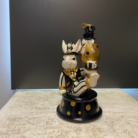 Alice Serisi Fincanlı Tavşan